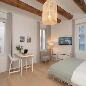  Apartment Design Vieux Port France
